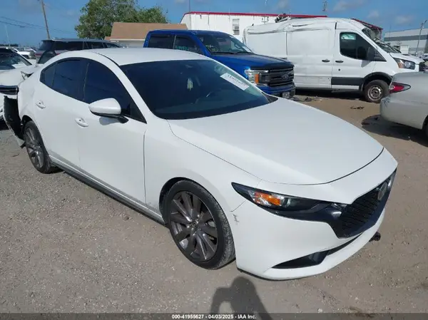 3MZBPAAL7KM106686 2019 MAZDA 3 - Image 1
