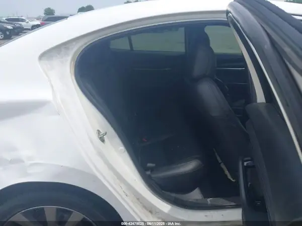 3MZBPAAL7KM109233 2019 MAZDA 3 - Image 8