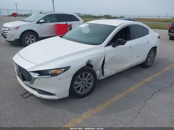 3MZBPAAL7MM201073 2021 MAZDA 3 - Image 2