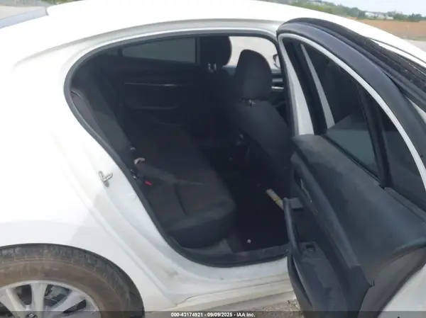 3MZBPAAL7MM201073 2021 MAZDA 3 - Image 8