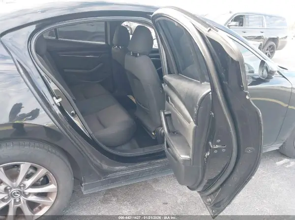 3MZBPAAL7MM204894 2021 MAZDA 3 - Image 8