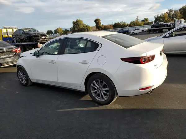 3MZBPAAL7NM302387 2022 MAZDA 3 - Image 2