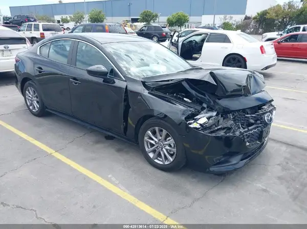 3MZBPAAL8MM254767 2021 MAZDA 3 - Image 1