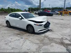3MZBPAAL8MM254784 2021 MAZDA 3