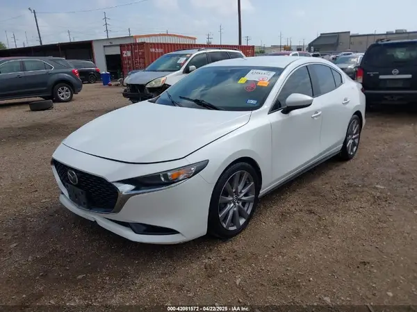 3MZBPAAL9KM105989 2019 MAZDA 3 - Image 2