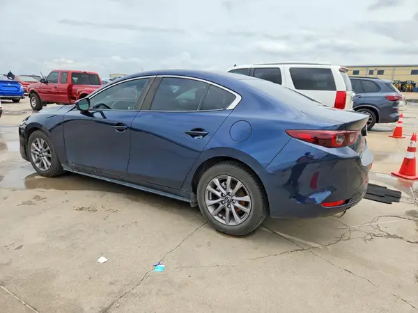 3MZBPAAL9NM305226 2022 MAZDA 3 - Image 2