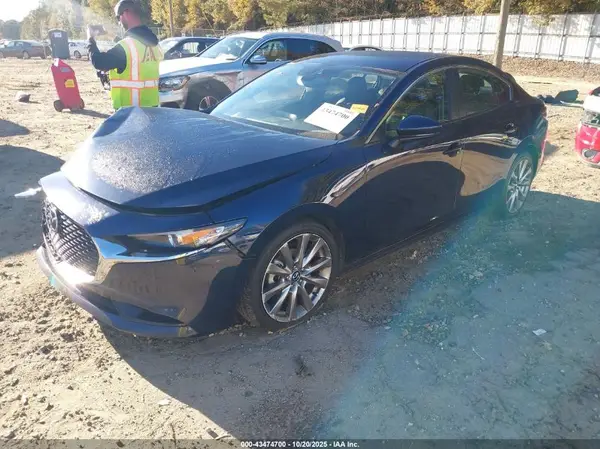 3MZBPAALXKM111154 2019 MAZDA 3 - Image 2