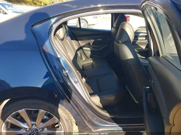 3MZBPAALXKM111154 2019 MAZDA 3 - Image 8