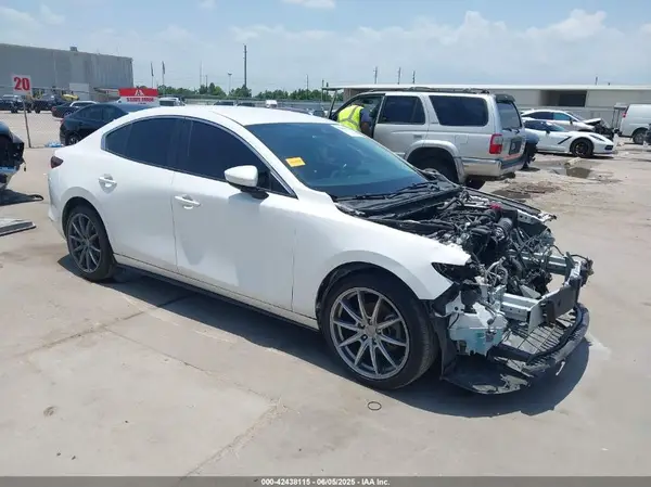 3MZBPAALXKM112322 2019 MAZDA 3 - Image 1