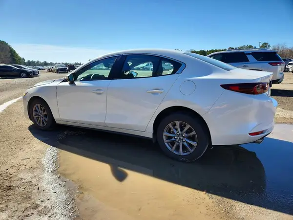 3MZBPAAM1RM434995 2024 MAZDA 3 - Image 2