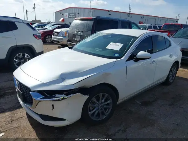 3MZBPAAM1SM457473 2025 MAZDA 3 - Image 2