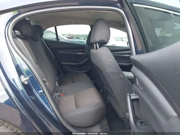 3MZBPAAM2PM361827 2023 MAZDA 3 - Image 8