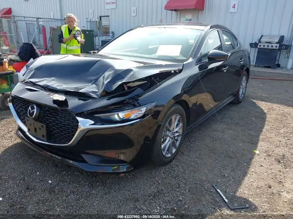 3MZBPAAM3RM405420 2024 MAZDA 3 - Image 2