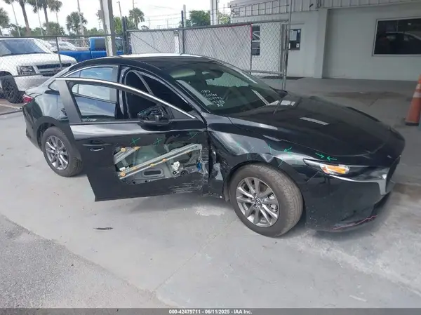 3MZBPAAM3RM419608 2024 MAZDA 3 - Image 1