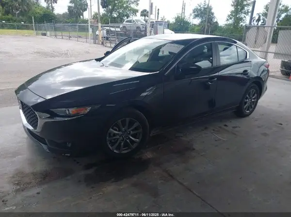 3MZBPAAM3RM419608 2024 MAZDA 3 - Image 2