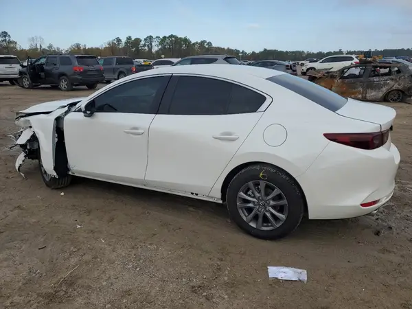 3MZBPAAM3RM435436 2024 MAZDA 3 - Image 2