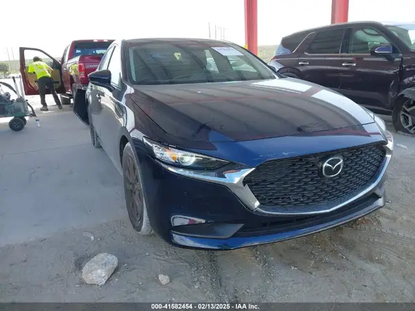 3MZBPAAM4RM423330 2024 MAZDA 3 - Image 1
