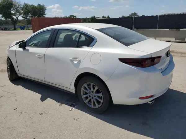 3MZBPAAM4SM462599 2025 MAZDA 3 - Image 2
