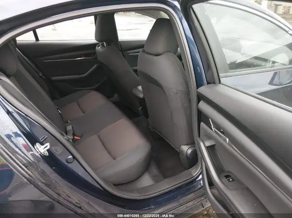 3MZBPAAM7RM425122 2024 MAZDA 3 - Image 8