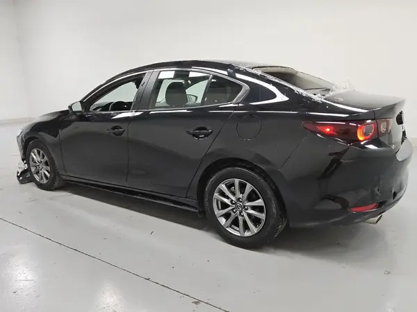 3MZBPAAM8RM430183 2024 MAZDA 3 - Image 2