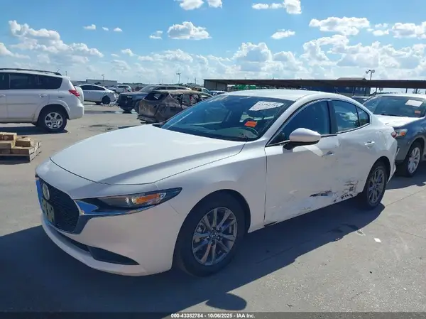 3MZBPAAM8SM476604 2025 MAZDA 3 - Image 2