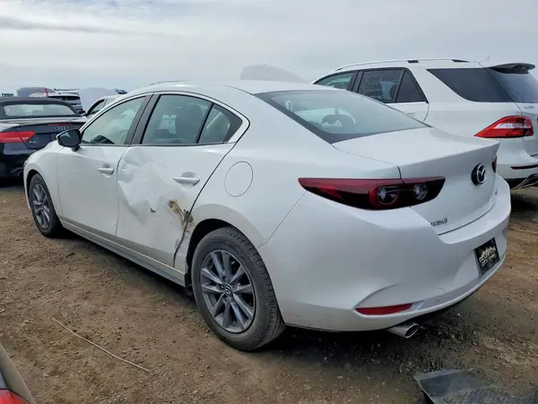 3MZBPAAM9SM456040 2025 MAZDA 3 - Image 2