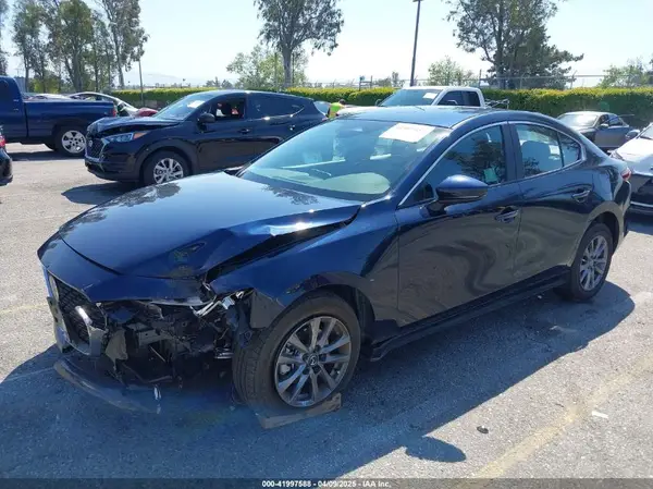 3MZBPAAMXRM421243 2024 MAZDA 3 - Image 2