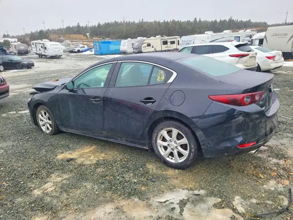 3MZBPAB7XPM360725 2023 MAZDA 3 - Image 2