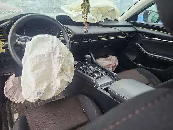 3MZBPAB7XPM360725 2023 MAZDA 3 - Image 8