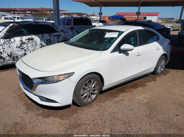 3MZBPABL0LM139240 2020 MAZDA 3 - Image 2