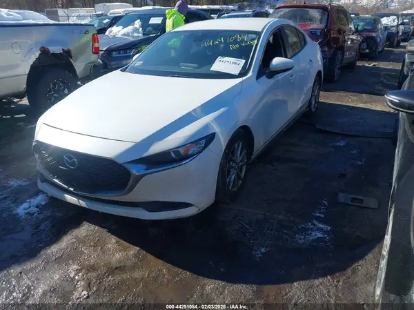 3MZBPABL1KM114300 2019 MAZDA 3 - Image 2