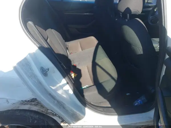 3MZBPABL1KM114300 2019 MAZDA 3 - Image 8