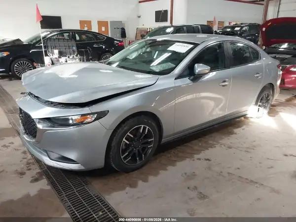 3MZBPABL8KM113211 2019 MAZDA 3 - Image 2