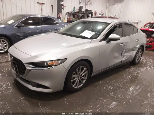3MZBPABL8LM138112 2020 MAZDA 3 - Image 2