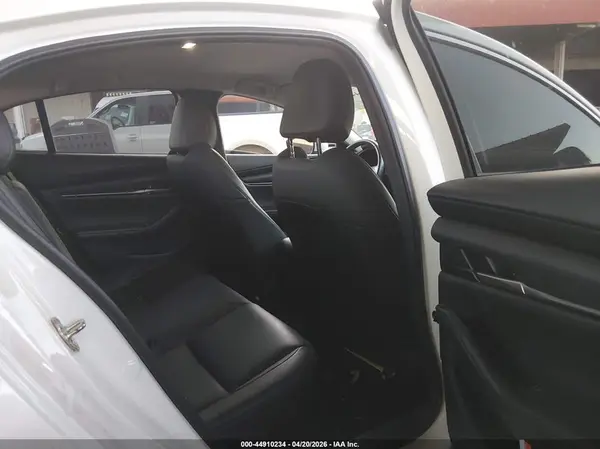 3MZBPABL8NM302638 2022 MAZDA 3 - Image 8