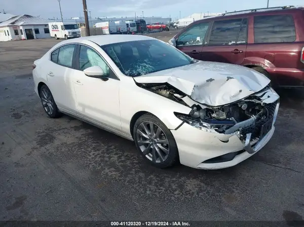 3MZBPABL8NM315275 2022 MAZDA 3 - Image 1