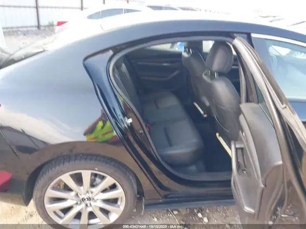 3MZBPABL9NM317004 2022 MAZDA 3 - Image 8