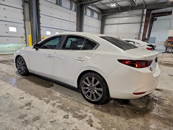 3MZBPABLXMM251223 2021 MAZDA 3 - Image 2
