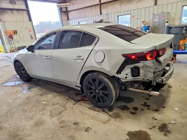 3MZBPABM1SM462882 2025 MAZDA 3 - Image 2