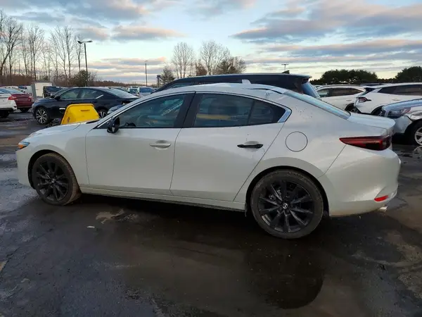 3MZBPABM1SM469136 2025 MAZDA 3 - Image 2
