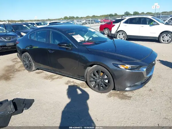 3MZBPABM2SM475799 2025 MAZDA 3 - Image 1