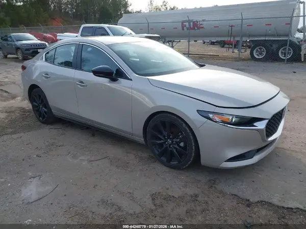 3MZBPABM3RM427772 2024 MAZDA 3 - Image 1