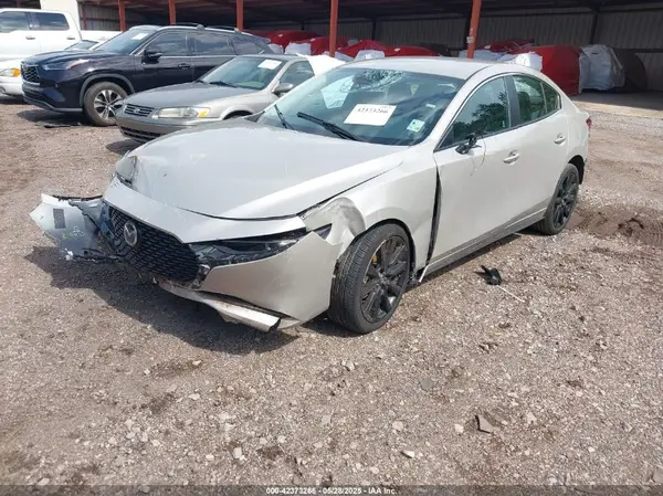 3MZBPABM3SM456792 2025 MAZDA 3 - Image 2