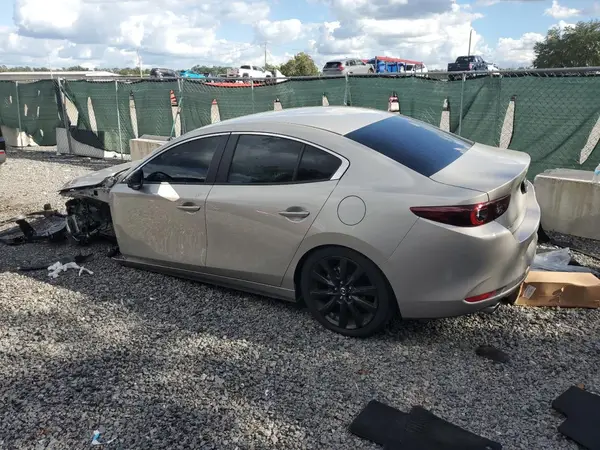 3MZBPABM3SM458865 2025 MAZDA 3 - Image 2
