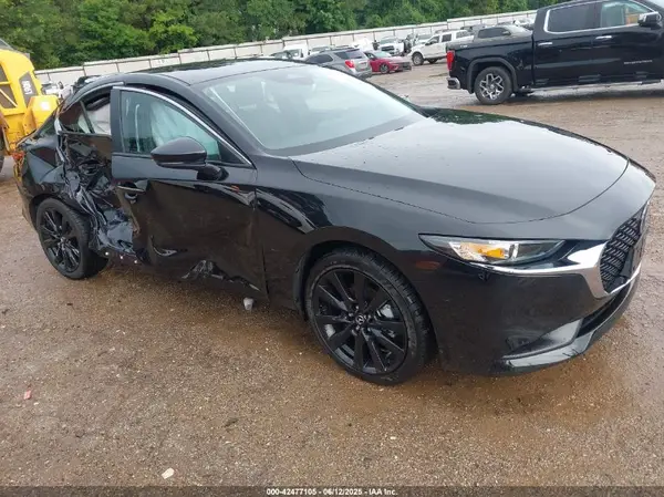 3MZBPABM3SM469963 2025 MAZDA 3 - Image 1