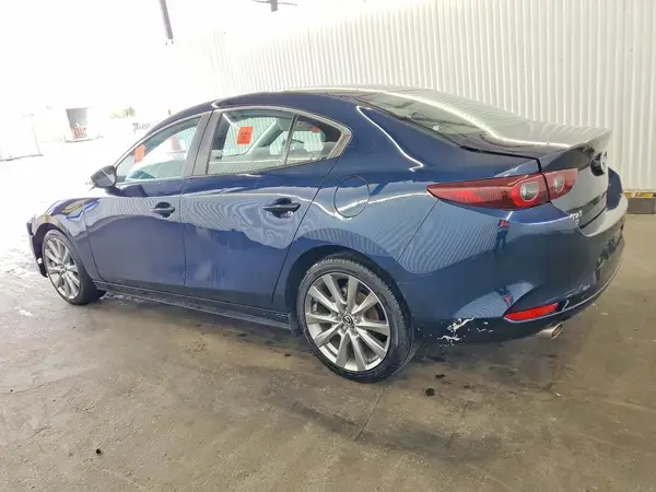 3MZBPABM4PM358863 2023 MAZDA 3 - Image 2