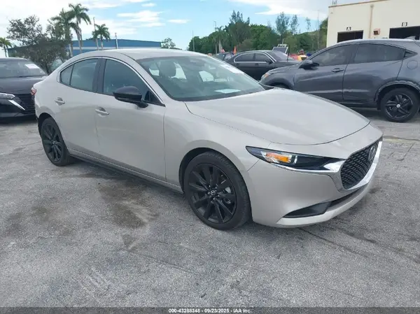 3MZBPABM6SM458035 2025 MAZDA 3 - Image 1