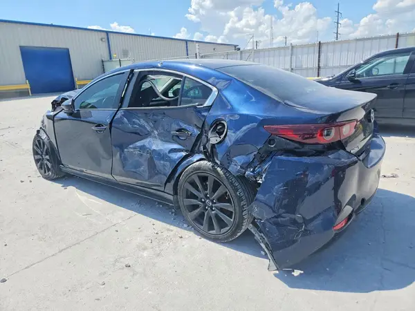 3MZBPABM8RM408988 2024 MAZDA 3 - Image 2