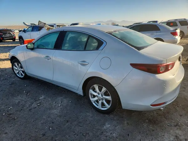 3MZBPABM8RM413401 2024 MAZDA 3 - Image 2