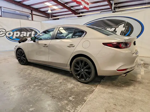 3MZBPABM8SM458277 2025 MAZDA 3 - Image 2